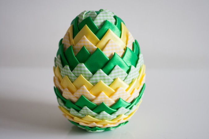 zdjęcie styropianowe jajo - dekoracja wielkanocna DIY